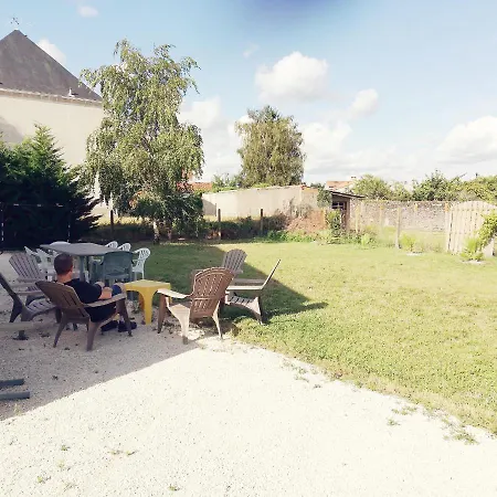 Parthenay 度假居 Viennay